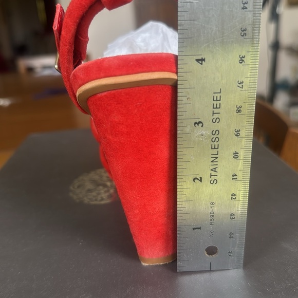 *HOST PICK* Vince Camuto Red Hot Rio True Suede VC-Kaniana Sz 8 - Picture 7 of 7